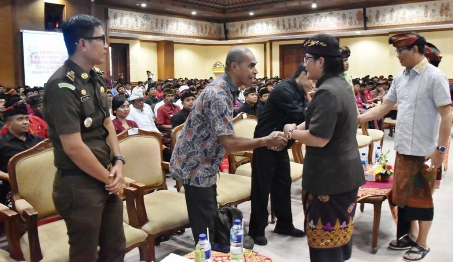 podiumnews.com-Resmikan Forum BPD, Giri Prasta Ajak Kerja Kreatif dan Inovatif 